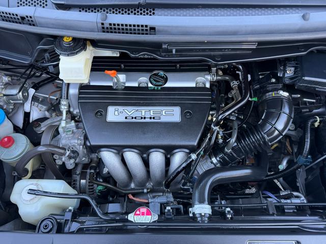 ステップワゴン GLパッケージ ワンオーナー・純ナビ・CD・DVD・左パワスラ・Rカメラ・HID・AW キーレスキー バックモニター パワーウインドウ 盗難防止装置 DVD再生 HDDナビ PS ABS エアバッグ 三列シート(16枚目)