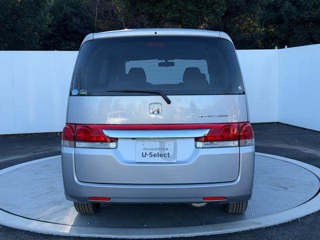 ステップワゴン GLパッケージ ワンオーナー・純ナビ・CD・DVD・左パワスラ・Rカメラ・HID・AW キーレスキー バックモニター パワーウインドウ 盗難防止装置 DVD再生 HDDナビ PS ABS エアバッグ 三列シート(22枚目)