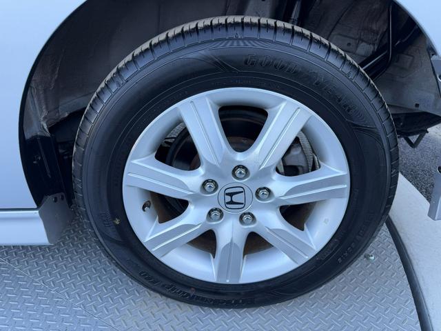 ステップワゴン GLパッケージ ワンオーナー・純ナビ・CD・DVD・左パワスラ・Rカメラ・HID・AW キーレスキー バックモニター パワーウインドウ 盗難防止装置 DVD再生 HDDナビ PS ABS エアバッグ 三列シート(54枚目)