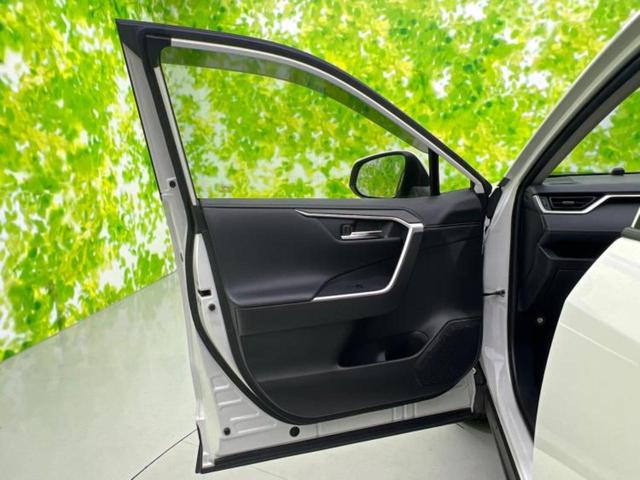 RAV4 4WDハイブリッドG ディスプレイオーディオ+ナビ/デジタルインナーミラー/衝突安全装置/シートヒーター/パノラミックビューモニター/車線逸脱防止支援システム/シート 合皮/電動バックドア/ドライブレコーダー 前後 4WD(22枚目)