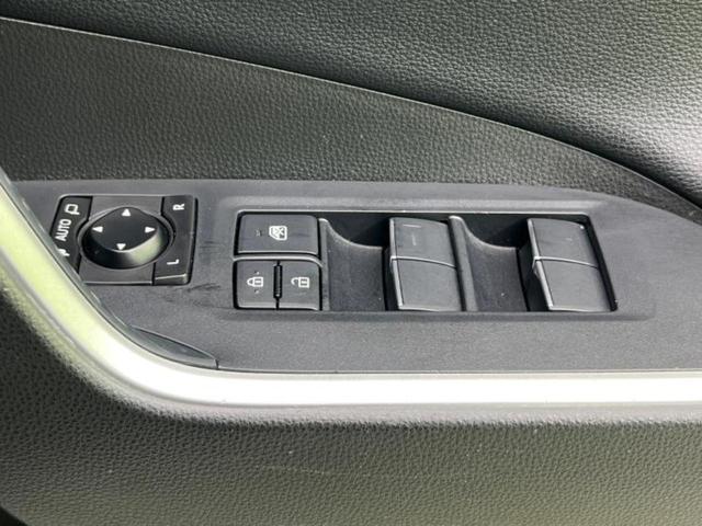 RAV4 4WDハイブリッドG ディスプレイオーディオ+ナビ/デジタルインナーミラー/衝突安全装置/シートヒーター/パノラミックビューモニター/車線逸脱防止支援システム/シート 合皮/電動バックドア/ドライブレコーダー 前後 4WD(28枚目)