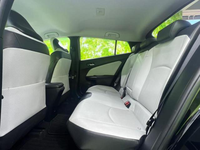 プリウス 4WD Aプレミアムツーリングセレクション 保証書/純正 9インチ SDナビ/衝突安全装置/シートヒーター/車線逸脱防止支援システム/シート 合皮/パーキングアシスト 自動操舵/ドライブレコーダー 前後/ヘッドランプ LED バックカメラ(7枚目)