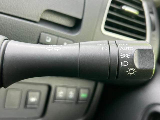 セレナ ４ＷＤハイウェイスターＶセレクションプラスセーフティ　新品タイヤ／保証書／純正　ＳＤナビ／衝突安全装置／両側電動スライドドア／車線逸脱防止支援システム／ヘッドランプ　ＬＥＤ／Ｂｌｕｅｔｏｏｔｈ接続／ＥＴＣ／ＥＢＤ付ＡＢＳ／横滑り防止装置　バックカメラ（16枚目）