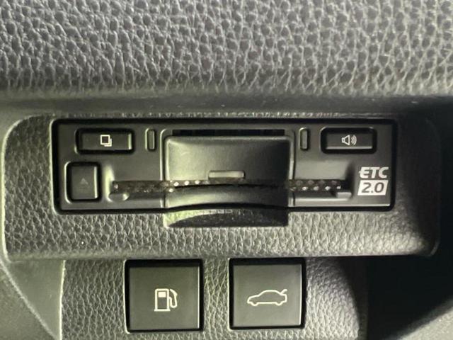 クラウンクロスオーバー ４ＷＤ　ＲＳアドバンスド　新品タイヤ／純正エアロ／保証書／ディスプレイオーディオ＋ナビ／衝突安全装置／シートヒーター／パノラミックビューモニター／車線逸脱防止支援システム／シート　合皮／ドライブレコーダー　前後　全周囲カメラ（23枚目）