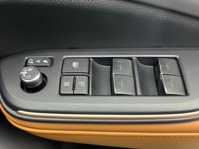 クラウンクロスオーバー ４ＷＤ　ＲＳアドバンスド　新品タイヤ／純正エアロ／保証書／ディスプレイオーディオ＋ナビ／衝突安全装置／シートヒーター／パノラミックビューモニター／車線逸脱防止支援システム／シート　合皮／ドライブレコーダー　前後　全周囲カメラ（27枚目）