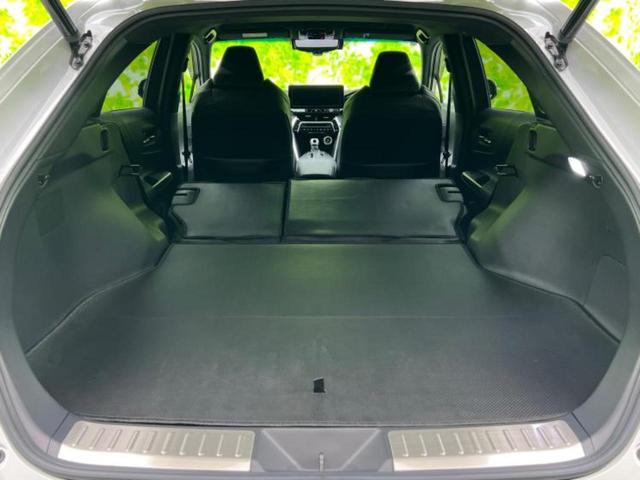 ハリアーハイブリッド 4WD G 新品タイヤ/純正エアロ/保証書/ディスプレイオーディオ/デジタルインナーミラー/衝突安全装置/車線逸脱防止支援システム/シート ハーフレザー/電動バックドア/ヘッドランプ LED 衝突被害軽減システム(19枚目)