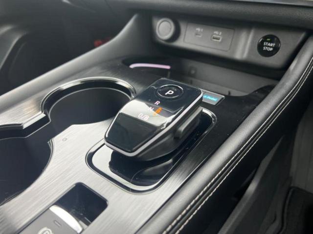 エクストレイル 4WD G e-4ORCE 新品タイヤ/保証書/純正 11.6インチ SDナビ/インテリジェントルームミラー/衝突安全装置/シートヒーター 全席/全方位モニター/車線逸脱防止支援システム/シート 合皮 衝突被害軽減システム(18枚目)