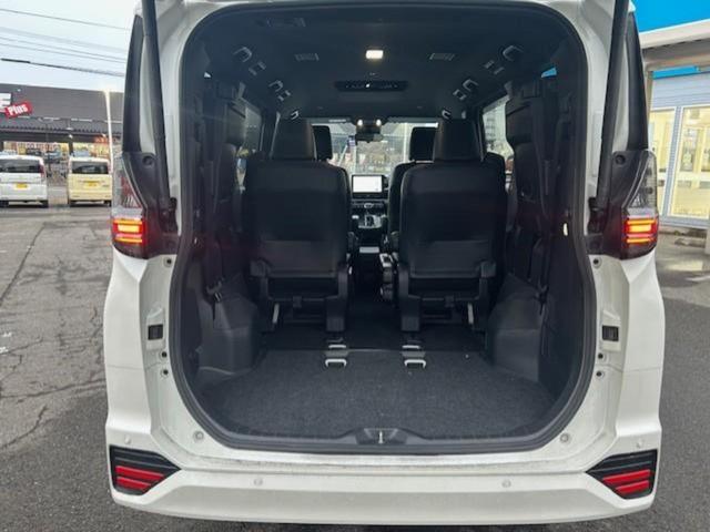 ヴォクシー 4WD S-Z 新品タイヤ/保証書/ディスプレイオーディオ+ナビ10.5インチ/トヨタセーフティセンス/両側電動スライドドア/シートヒーター/パノラミックビューモニター/車線逸脱防止支援システム 衝突被害軽減システム(8枚目)