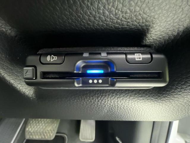 ステップワゴン 4WDスパーダ 新品タイヤ/純正 10インチ SDナビ/フリップダウンモニター/衝突安全装置/両側電動スライドドア/シートヒーター/車線逸脱防止支援システム/シート ハーフレザー/電動バックドア 衝突被害軽減システム(17枚目)