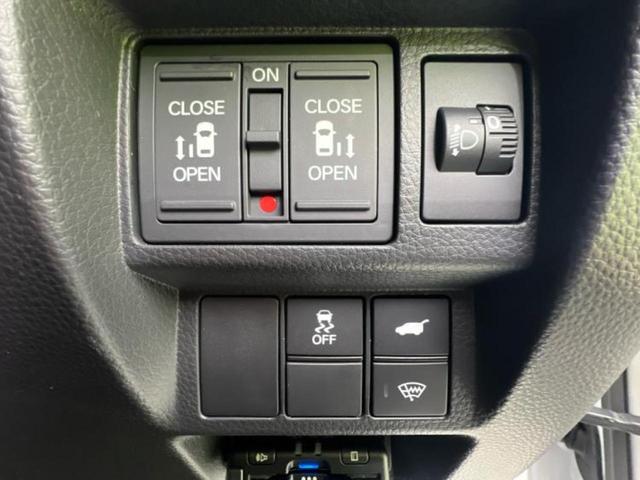 ステップワゴン 4WDスパーダ 新品タイヤ/純正 10インチ SDナビ/フリップダウンモニター/衝突安全装置/両側電動スライドドア/シートヒーター/車線逸脱防止支援システム/シート ハーフレザー/電動バックドア 衝突被害軽減システム(18枚目)