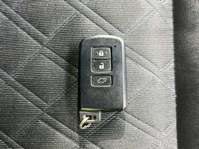 ハリアー 4WDプレミアム 保証書/純正 9インチ SDナビ/衝突安全装置/車線逸脱防止支援システム/シート ハーフレザー/パーキングアシスト バックガイド/電動バックドア/ヘッドランプ LED 衝突被害軽減システム 電動シート(32枚目)