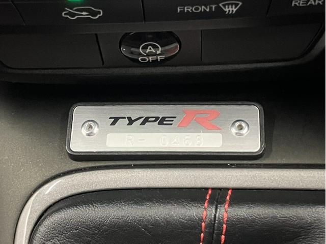 シビック タイプＲ　６速ＭＴ　社外メモリーナビ　ワンセグＴＶ　Ｂｌｕｅｔｏｏｔｈ　ＥＴＣ　クルーズコントロール　Ｗｅｄｓスポーツアルミホイール　エアロ　ＶＳＡ　ＬＥＤヘッドライト　スマートキー２個　ナビＴＶ　記録簿（13枚目）