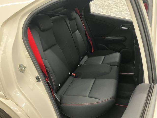 シビック タイプＲ　６速ＭＴ　社外メモリーナビ　ワンセグＴＶ　Ｂｌｕｅｔｏｏｔｈ　ＥＴＣ　クルーズコントロール　Ｗｅｄｓスポーツアルミホイール　エアロ　ＶＳＡ　ＬＥＤヘッドライト　スマートキー２個　ナビＴＶ　記録簿（21枚目）