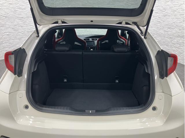 シビック タイプＲ　６速ＭＴ　社外メモリーナビ　ワンセグＴＶ　Ｂｌｕｅｔｏｏｔｈ　ＥＴＣ　クルーズコントロール　Ｗｅｄｓスポーツアルミホイール　エアロ　ＶＳＡ　ＬＥＤヘッドライト　スマートキー２個　ナビＴＶ　記録簿（23枚目）