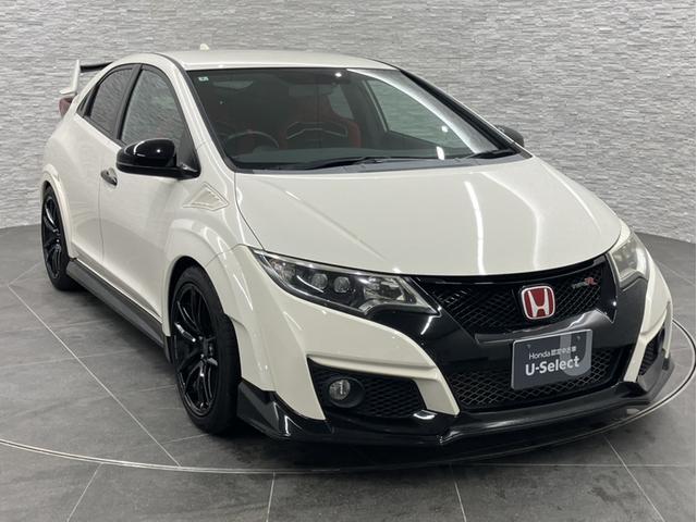 シビック タイプＲ　６速ＭＴ　社外メモリーナビ　ワンセグＴＶ　Ｂｌｕｅｔｏｏｔｈ　ＥＴＣ　クルーズコントロール　Ｗｅｄｓスポーツアルミホイール　エアロ　ＶＳＡ　ＬＥＤヘッドライト　スマートキー２個　ナビＴＶ　記録簿（26枚目）