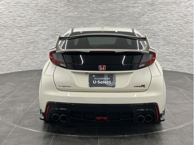 シビック タイプＲ　６速ＭＴ　社外メモリーナビ　ワンセグＴＶ　Ｂｌｕｅｔｏｏｔｈ　ＥＴＣ　クルーズコントロール　Ｗｅｄｓスポーツアルミホイール　エアロ　ＶＳＡ　ＬＥＤヘッドライト　スマートキー２個　ナビＴＶ　記録簿（29枚目）