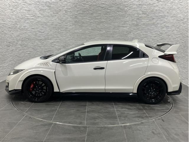 シビック タイプＲ　６速ＭＴ　社外メモリーナビ　ワンセグＴＶ　Ｂｌｕｅｔｏｏｔｈ　ＥＴＣ　クルーズコントロール　Ｗｅｄｓスポーツアルミホイール　エアロ　ＶＳＡ　ＬＥＤヘッドライト　スマートキー２個　ナビＴＶ　記録簿（31枚目）