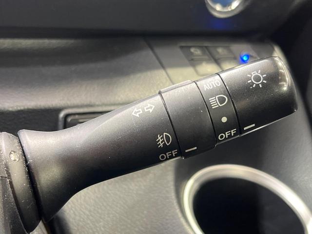 シエンタ ハイブリッドＧ　クエロ　両側電動ドア　純正ＳＤナビ　バックカメラ　衝突被害軽減システム　禁煙車　ハーフレザーシート　スマートキー　ＬＥＤヘッド　ビルトインＥＴＣ　クルコン　オートハイビーム　車線逸脱警報　オートライト（32枚目）