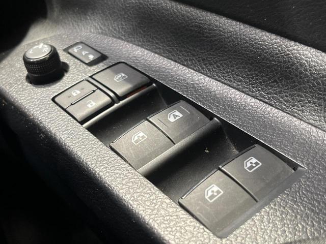 シエンタ ハイブリッドＧ　クエロ　両側電動ドア　純正ＳＤナビ　バックカメラ　衝突被害軽減システム　禁煙車　ハーフレザーシート　スマートキー　ＬＥＤヘッド　ビルトインＥＴＣ　クルコン　オートハイビーム　車線逸脱警報　オートライト（43枚目）