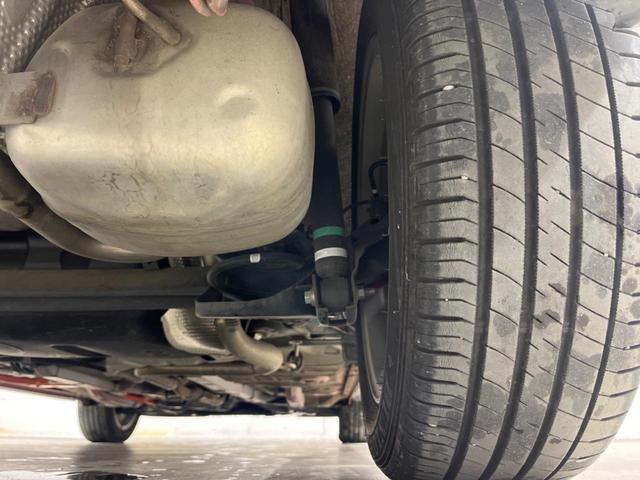 アクア クロスオーバー 純正SDナビ バックカメラ 衝突被害軽減システム ハーフレザーシート スマートキー LEDヘッド ビルトインETC 純正16インチアルミ オートライト オートエアコン Bluetooth CD(4枚目)