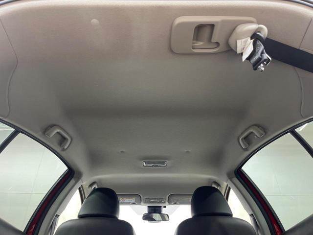 アクア クロスオーバー 純正SDナビ バックカメラ 衝突被害軽減システム ハーフレザーシート スマートキー LEDヘッド ビルトインETC 純正16インチアルミ オートライト オートエアコン Bluetooth CD(7枚目)