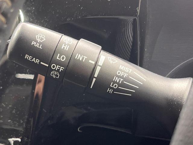 アクア クロスオーバー 純正SDナビ バックカメラ 衝突被害軽減システム ハーフレザーシート スマートキー LEDヘッド ビルトインETC 純正16インチアルミ オートライト オートエアコン Bluetooth CD(29枚目)