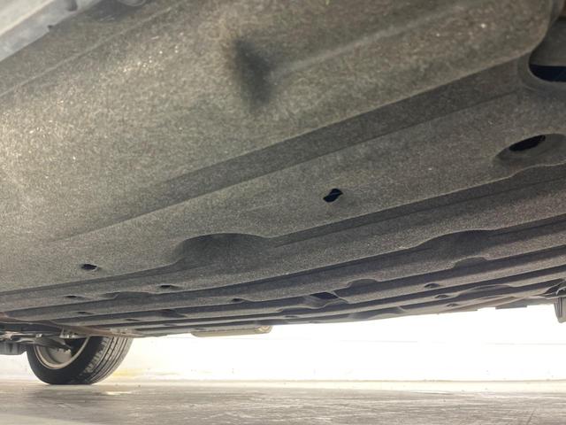 ヴェゼル ハイブリッドＲＳ・ホンダセンシング　ＳＤナビ　バックカメラ　衝突被害軽減システム　レーダークルーズ　禁煙車　ハーフレザーシート　スマートキー　ＬＥＤヘッド　ビルトインＥＴＣ　純正１８インチアルミ　オートライト　デュアルエアコン（23枚目）