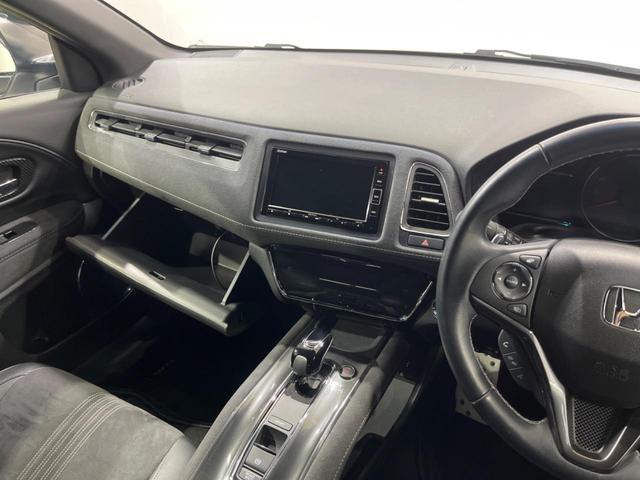 ヴェゼル ハイブリッドＲＳ・ホンダセンシング　ＳＤナビ　バックカメラ　衝突被害軽減システム　レーダークルーズ　禁煙車　ハーフレザーシート　スマートキー　ＬＥＤヘッド　ビルトインＥＴＣ　純正１８インチアルミ　オートライト　デュアルエアコン（25枚目）