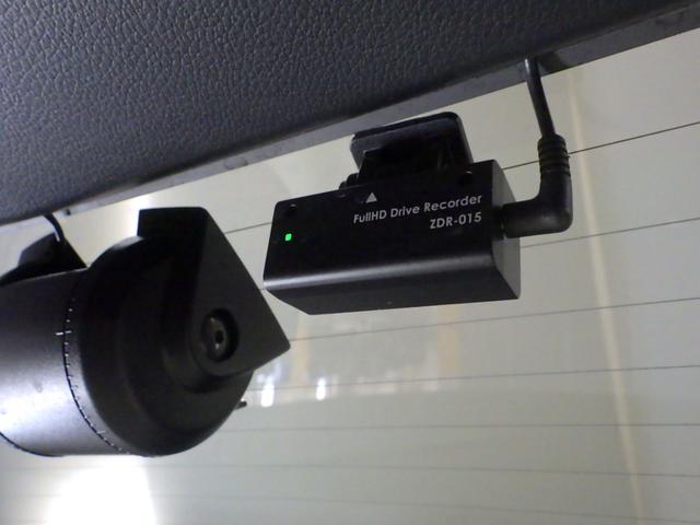 前だけではなく後方にもドラレコ装備！前後でついていると嬉しい装備ですよね！！