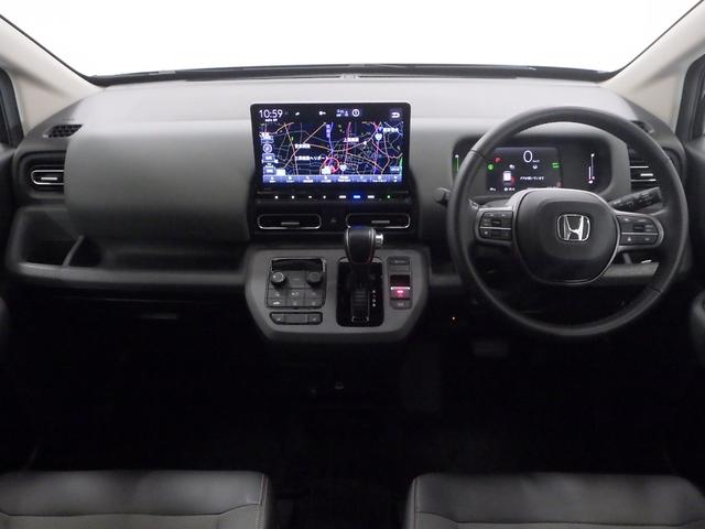 フリード e:HEVクロスター 禁煙車 ホンダコネクト LEDヘッドライト 両側電動スライドドア 純正ナビリアカメラ アルミホイール スマートキー 両席エアバック サイドカーテンエアバック ホンダセンシング ドライブレコーダー(8枚目)