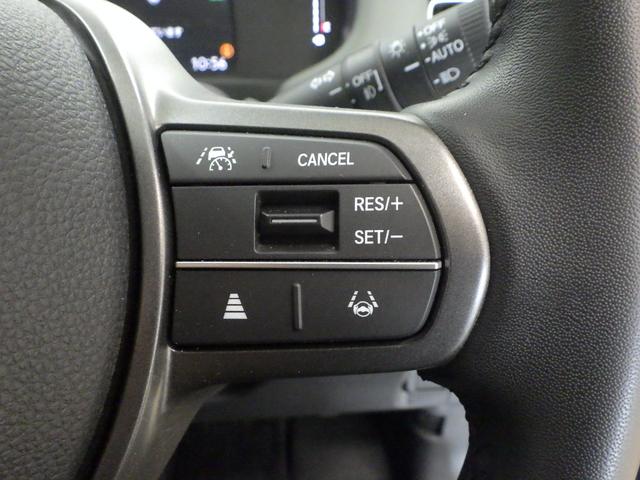 フリード e:HEVクロスター 禁煙車 ホンダコネクト LEDヘッドライト 両側電動スライドドア 純正ナビリアカメラ アルミホイール スマートキー 両席エアバック サイドカーテンエアバック ホンダセンシング ドライブレコーダー(12枚目)