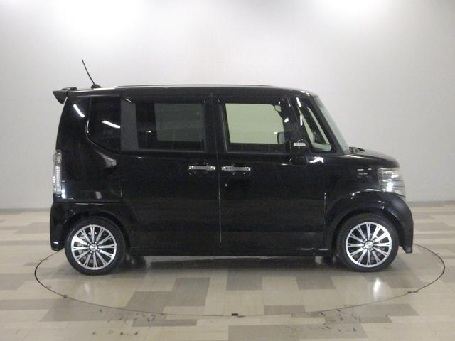 N-BOXカスタム GターボSSパッケージ 禁煙車 クルーズコントロール 両側電動スライドドア 純正ナビリアカメラ アルミホイール フルオートエアコン スマートキー フォグライト ETC 衝突安全ボディ ECON Bモニター ワンオーナー車(22枚目)