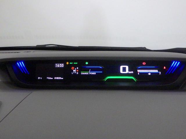 メーターも見易いレイアウトなので安心ドライブをサポートします☆