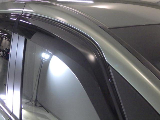 雨天時の換気に役立つドアバイザーを装備☆陽射しを遮る効果もありますので、人気の用品です☆