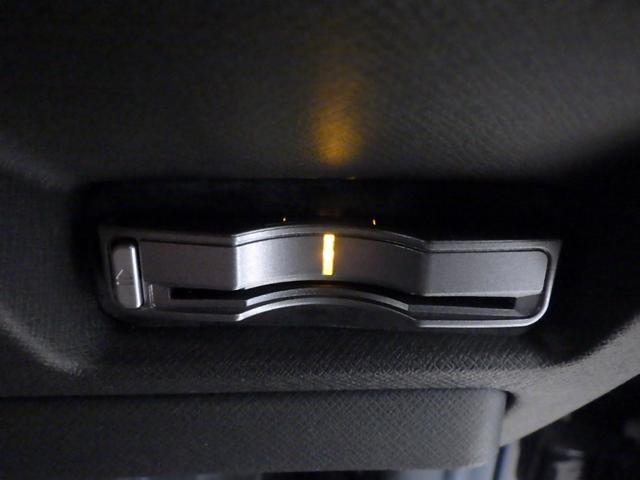 ステップワゴン Ｇ　禁煙車　ワンオーナー　オートエアコン　３列シート　純正ナビリアカメラ　リモコンキー　ハロゲンヘッドライト　両側スライドドア　パワステ　パワーウインドウ　アルミホイール　両席エアバック　ＥＴＣ　ＰＷ（8枚目）