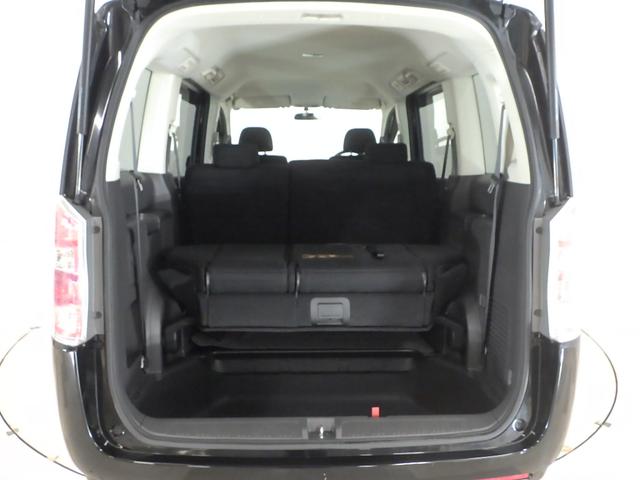 ステップワゴン Ｇ　禁煙車　ワンオーナー　オートエアコン　３列シート　純正ナビリアカメラ　リモコンキー　ハロゲンヘッドライト　両側スライドドア　パワステ　パワーウインドウ　アルミホイール　両席エアバック　ＥＴＣ　ＰＷ（16枚目）