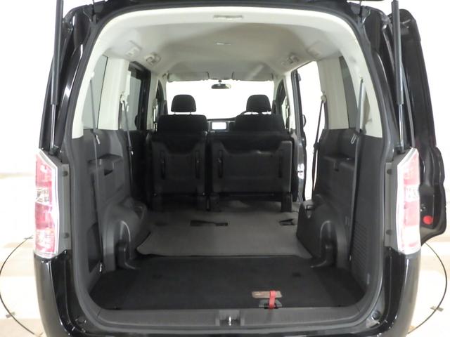 ステップワゴン Ｇ　禁煙車　ワンオーナー　オートエアコン　３列シート　純正ナビリアカメラ　リモコンキー　ハロゲンヘッドライト　両側スライドドア　パワステ　パワーウインドウ　アルミホイール　両席エアバック　ＥＴＣ　ＰＷ（18枚目）