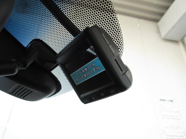 フリード Ｇ・ホンダセンシング　禁煙車　キャプテンシート　ワンオーナードライブレコーダー　純正ナビリアカメラ　両側電動スライドドア　両席エアバック　ＥＴＣ　ホンダセンシング　ＬＥＤヘッドライト　スマーキー　クルーズコントロール（3枚目）