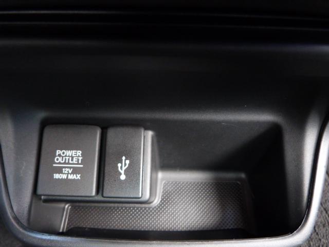 フリード Ｇ・ホンダセンシング　禁煙車　キャプテンシート　ワンオーナードライブレコーダー　純正ナビリアカメラ　両側電動スライドドア　両席エアバック　ＥＴＣ　ホンダセンシング　ＬＥＤヘッドライト　スマーキー　クルーズコントロール（13枚目）