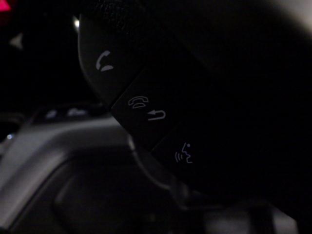 ステップワゴンスパーダ スパーダホンダセンシング 禁煙車 盗難防止 助手席エアバッグ ワンオーナ- Wパワスラ 地デジ LEDライト 横滑り防止システム オートエアコン リアカメラ USB ナビ&TV 三列シート アイドリングS ETC付 スマ鍵(9枚目)