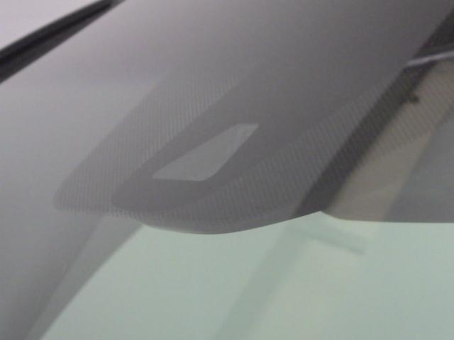 ステップワゴンスパーダ スパーダホンダセンシング 禁煙車 盗難防止 助手席エアバッグ ワンオーナ- Wパワスラ 地デジ LEDライト 横滑り防止システム オートエアコン リアカメラ USB ナビ&TV 三列シート アイドリングS ETC付 スマ鍵(16枚目)