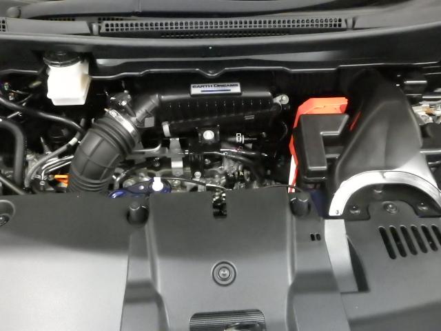 ステップワゴンスパーダ スパーダホンダセンシング 禁煙車 盗難防止 助手席エアバッグ ワンオーナ- Wパワスラ 地デジ LEDライト 横滑り防止システム オートエアコン リアカメラ USB ナビ&TV 三列シート アイドリングS ETC付 スマ鍵(18枚目)