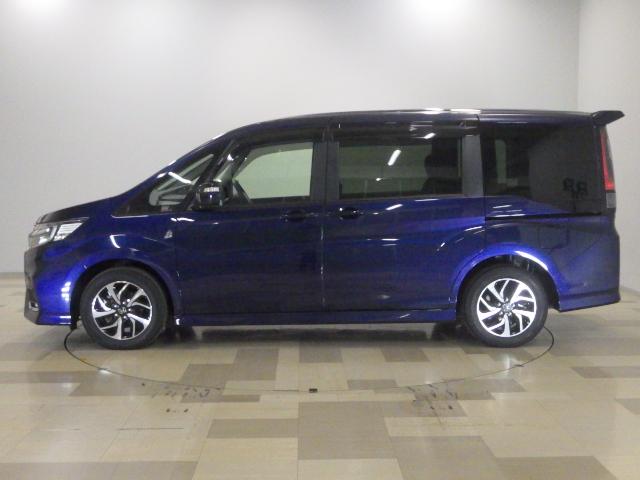 ステップワゴンスパーダ スパーダホンダセンシング 禁煙車 盗難防止 助手席エアバッグ ワンオーナ- Wパワスラ 地デジ LEDライト 横滑り防止システム オートエアコン リアカメラ USB ナビ&TV 三列シート アイドリングS ETC付 スマ鍵(29枚目)