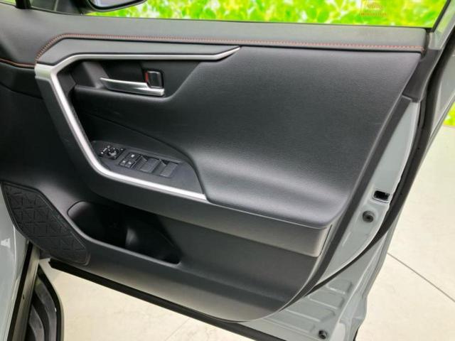 ＲＡＶ４ ４ＷＤアドベンチャー　保証書／純正　９インチ　ＳＤナビ／衝突安全装置／車線逸脱防止支援システム／シート　フルレザー／ヘッドランプ　ＬＥＤ／Ｂｌｕｅｔｏｏｔｈ接続／ＨＤＭＩ接続／ＥＴＣ／ＥＢＤ付ＡＢＳ／横滑り防止装置　４ＷＤ（4枚目）