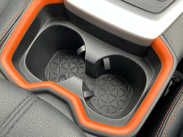 ＲＡＶ４ ４ＷＤアドベンチャー　保証書／純正　９インチ　ＳＤナビ／衝突安全装置／車線逸脱防止支援システム／シート　フルレザー／ヘッドランプ　ＬＥＤ／Ｂｌｕｅｔｏｏｔｈ接続／ＨＤＭＩ接続／ＥＴＣ／ＥＢＤ付ＡＢＳ／横滑り防止装置　４ＷＤ（16枚目）