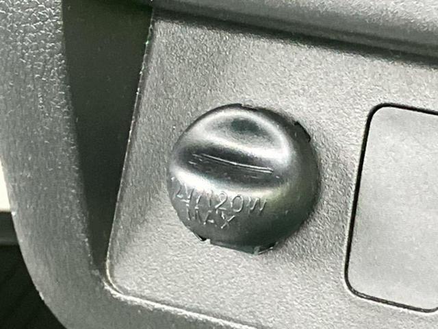 ハイゼットトラック スタンダードSA3t 新品タイヤ/保証書/衝突安全装置/車線逸脱防止支援システム/EBD付ABS/横滑り防止装置/エアバッグ 運転席/パワーステアリング/ワンオーナー/マニュアルエアコン/取扱説明書/アクセサリーソケット(11枚目)