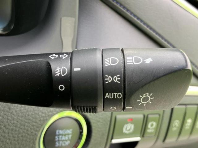 ハリアー 4WDプログレスメタルレザーPスタイルブルーイッシュ 新品タイヤ/JBL/保証書/純正 9インチ SDナビ/衝突安全装置/シートヒーター/車線逸脱防止支援システム/シート 合皮/パーキングアシスト バックガイド/電動バックドア 衝突被害軽減システム(17枚目)