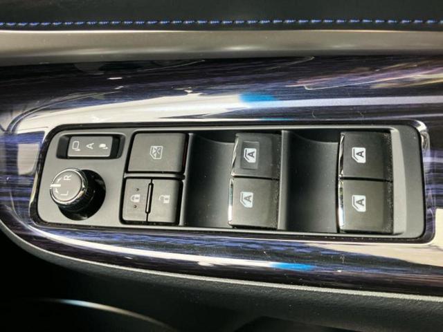 ハリアー 4WDプログレスメタルレザーPスタイルブルーイッシュ 新品タイヤ/JBL/保証書/純正 9インチ SDナビ/衝突安全装置/シートヒーター/車線逸脱防止支援システム/シート 合皮/パーキングアシスト バックガイド/電動バックドア 衝突被害軽減システム(30枚目)