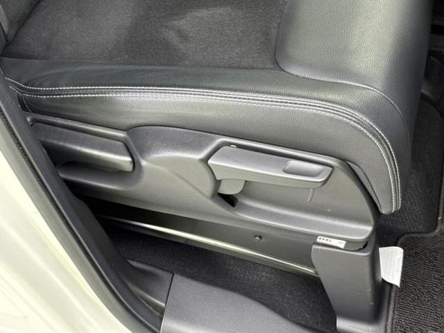 N-BOXカスタム 4WD L・ターボスタイルプラスブラック 新品タイヤ/保証書/純正 SDナビ/衝突安全装置/両側電動スライドドア/シートヒーター/車線逸脱防止支援システム/シート ハーフレザー/パーキングアシスト バックガイド 衝突被害軽減システム 4WD(6枚目)