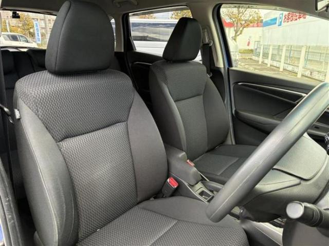 フィット １３Ｇ・Ｌホンダセンシング　新品タイヤ／保証書／純正　ＳＤナビ／ホンダセンシング／パーキングアシスト　バックガイド／ドライブレコーダー　社外／ヘッドランプ　ＬＥＤ／ＵＳＢジャック／Ｂｌｕｅｔｏｏｔｈ接続／ＥＴＣ　バックカメラ（4枚目）